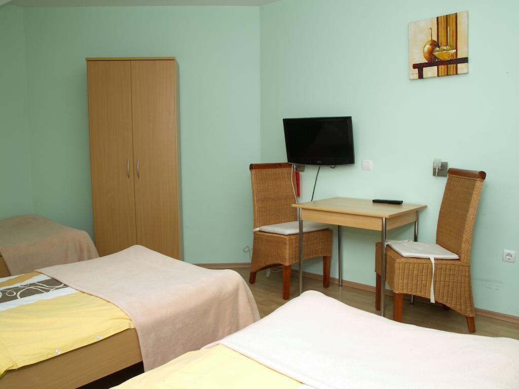 Guest House Pri Treh Lipah พทุย ห้อง รูปภาพ